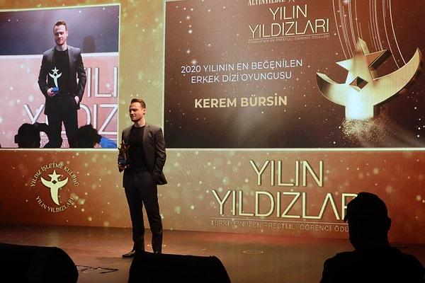 2020'nin en beğenilen erkek dizi oyuncusu seçilen Kerem Bürsin, kısa bir konuşma yaptı.