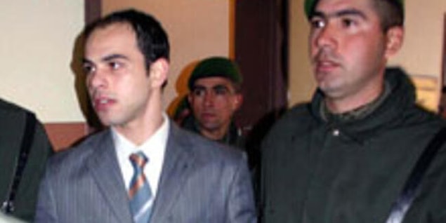 - 2004 yılında İstanbul İnönü stadyumunda, Beşiktaş – Rizespor maçında, hayatında ilk kez maça gelen, Beşiktaş taraftarı 16 yaşındaki Cihat Aktaş’ın, yine Beşiktaş taraftarı olan, uyuşturucu bağımlısı üç kişinin bıçaklı saldırısı sonucu öldürülmesi.