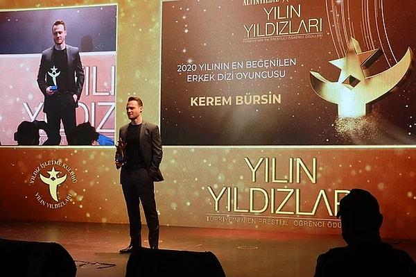 3. Bay J'nin sunucusu olduğu ödül töreninde en beğenilen erkek dizi oyuncusu ödülünü alan Kerem Bürsin ile ilgili söyledikleri ortalığı karıştırdı!