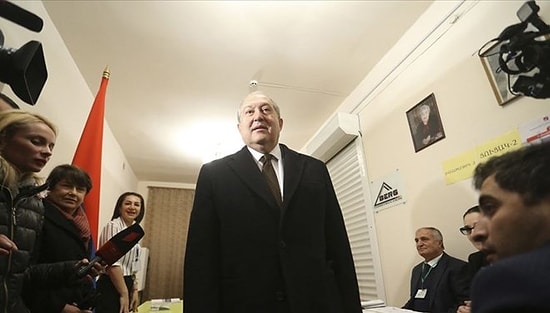 Ermenistan Cumhurbaşkanı Sarkisyan Hastaneye Kaldırıldı