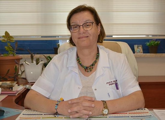 Koronavirüse Karşı Yaşam Savaşı Veren Prof. Pekcan, Yılın Doktoru Seçildi