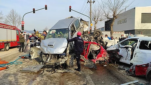 4 Kişinin Hayatını Kaybettiği Kazada Tır Şoförü Tutuklandı: 'Çarpmaya Engel Olamadım'