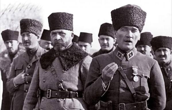 Bunun üzerine -gerekmedikçe savaşı bir cinayet olarak gören- Mustafa Kemal Paşa, kendine has nazik ancak öfkeli üslubuyla şu şekilde cevap verir: