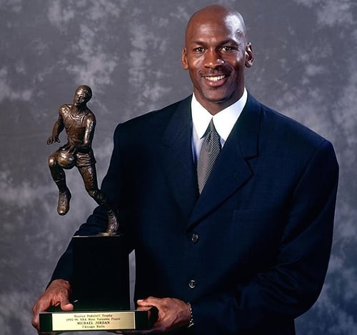 Efsanevi Sporcu Michael Jordan'dan Girişimcilerin Kesinlikle Bilmesi Gereken Başarı Dersleri