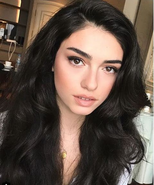 Hazar Ergüçlü