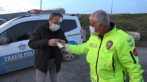 Beylikdüzü'nde Otomobil Kumsala Uçtu; Turistler Hatıra Fotoğrafı Çektirdi