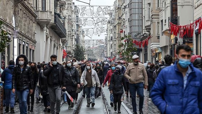 İstiklal Caddesi Yoğunluk Nedeniyle Kapatıldı