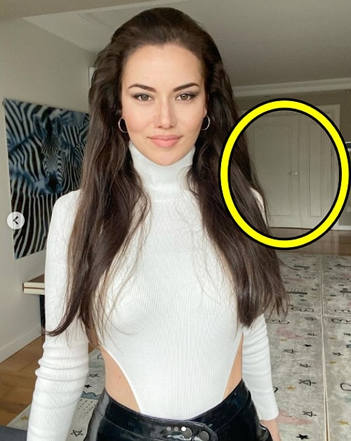 Doğal Güzelliğiyle Dikkat Çeken Fahriye Evcen, Photoshopun Ayarını Kaçırıp Kapı Yamultunca Dalga Konusu Oldu