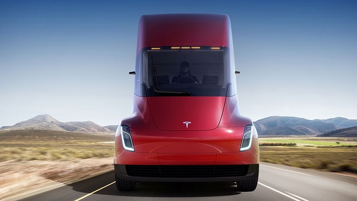 Tesla'nın Taşımacılık Sektörünü Değiştireceği Düşünülen Elektrikli TIR'ı Semi'den Gövde Gösterisi