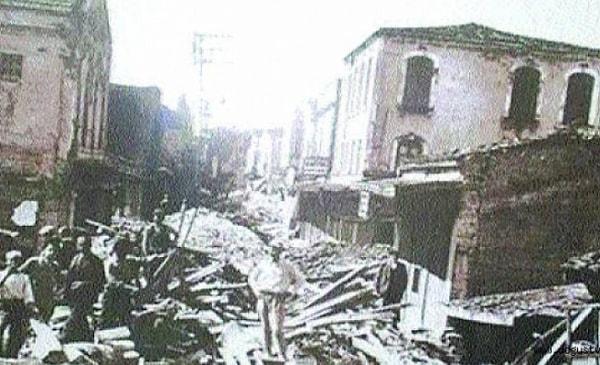 Tarihler 28 Şubat 1885'i gösterdiğinde merkez üssü Bursa'nın Kemalpaşa ilçesi olan Bursa Depremi, tam 7,5 şiddetinde meydana geldi.