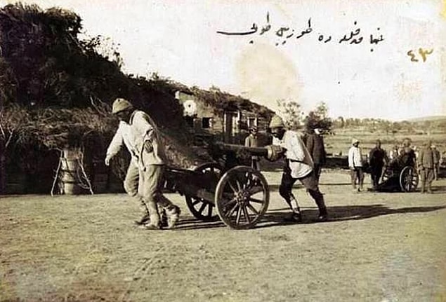 27. Çanakkale´de torpil topu.