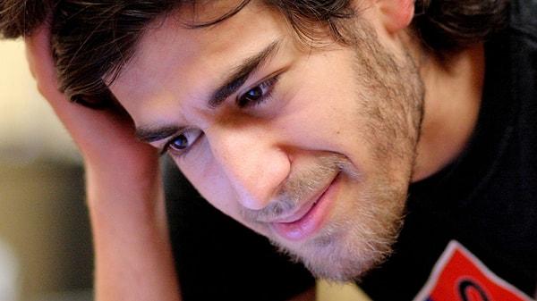 1. The Internet's Own Boy: The Story of Aaron Swartz (2014)