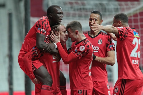 10 Yıl Sonra Finalde! Başakşehir'i Uzatmalar Sonucunda Eleyen Beşiktaş Türkiye Kupası'nda İlk Finalist Oldu