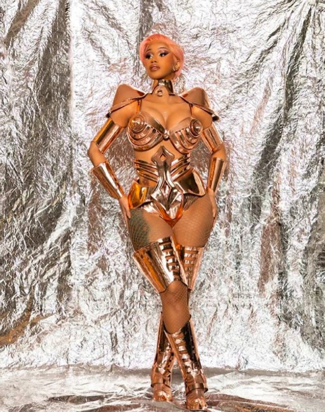Cardi B'nin dünya çapında konuşulmadığı tek bir gün yok farkındaysanız...