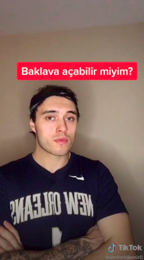 Emir, kebap, börek ve baklava yapamadığı için yani kısacası Türk mutfağına hakim olmadığı için şampiyon olamadığını söyledi. Politik davranmadığını da ekledi.