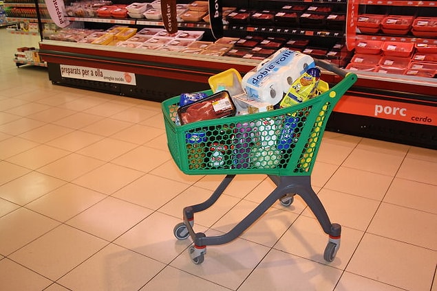 12. Alışveriş sepetinizi market koridorunun ortasında bırakmayın!