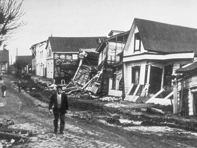 Yeryüzünde pek çok deprem oldu, fakat bunlar arasında bir tane var ki tam 10 dakika sürmesi ile bir şehri alt üst etti.