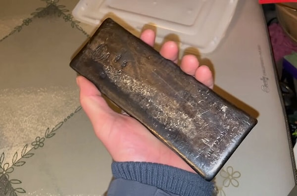 Слиток серебра весом 100 унций