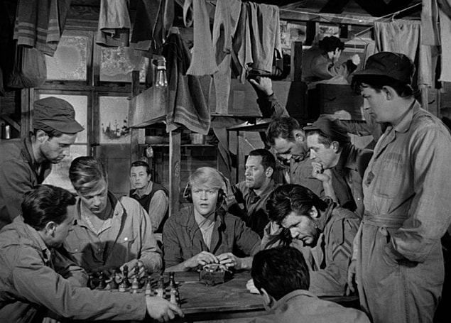 14. Casuslar Kampı (Stalag 17) - (1953):