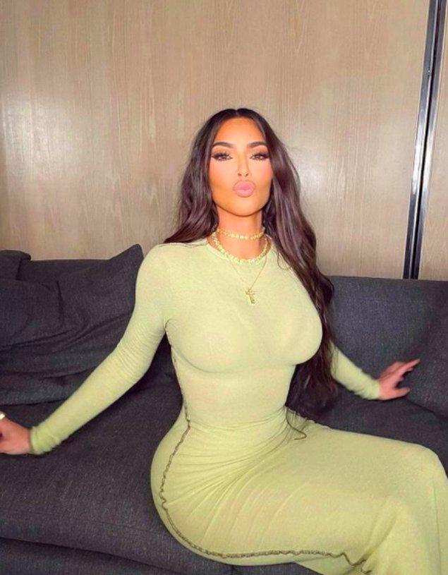 Kanye West ile uzun ve çekişmeli bir boşanma sürecine giren Kim Kardashian özgür hayatının da tadını çıkartmaya başladı.