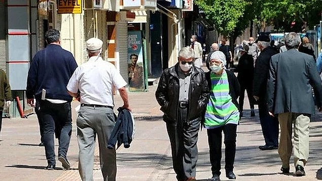 İstanbul’da 65 Yaş Üstü ve 20 Yaş Altı Yasağı Var Mı?