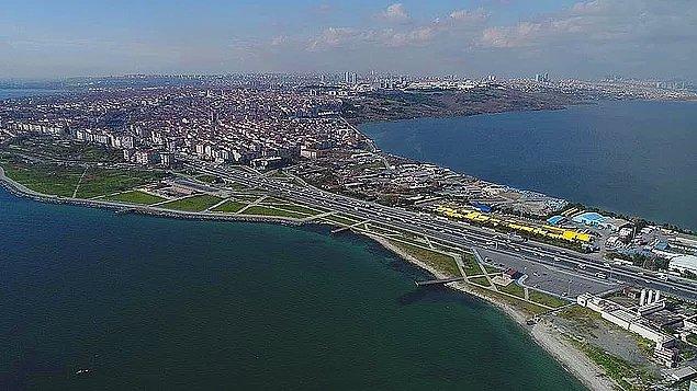 6. Dün gece Resmi Gazete'de yayımlanan Cumhurbaşkanlığı Kararnamesi ile Kanal İstanbul ilgili ihalelere devlet garantisi verildi.