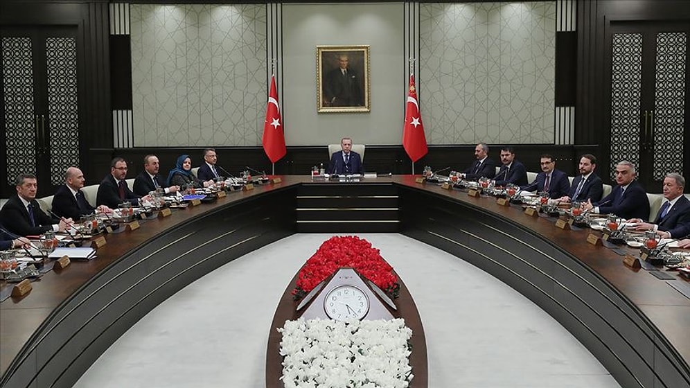 Kulisler Hareketlendi: Kabinede Değişim Bekleniyor