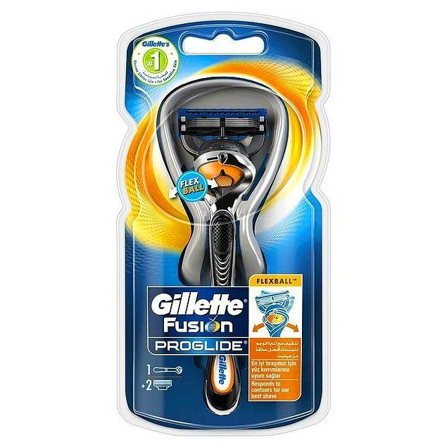 18. Erkeklerin alabileceği fiyat performans açısından en iyi olan tıraş makinesi ise Gillette Fusion Proglide.