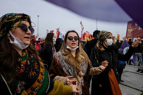 Nevruz Ateşi, Koronavirüs Önlemlerini Unutturdu