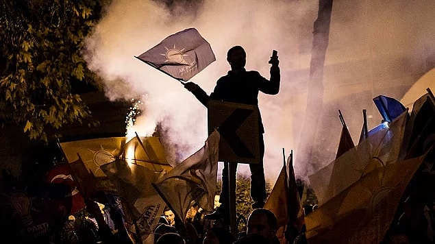 'Hilafeti ilan etmek bu ülkenin kurtuluşu demek...'
