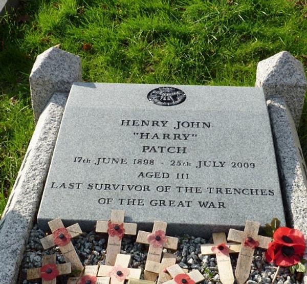 13. Harry Patch, 2009'daki ölümüne kadar herhangi bir ulustan hayatta kalmış olan son Birinci Dünya Savaşı gazisiydi.