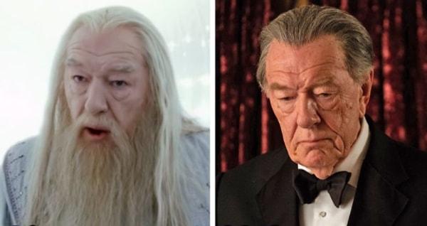 Ancak, üçüncü filmden itibaren Michael Gambon Dumbledore'u canlandırdı.Seriye 64 yaşında girdi ve 71 yaşına gelene kadar orada kaldı.