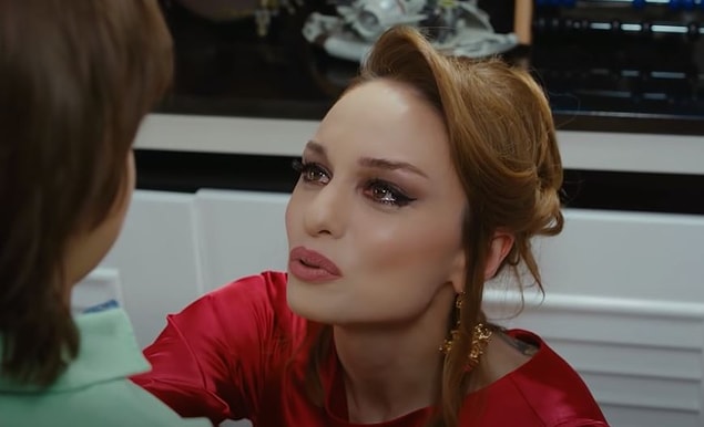 Neyse ki Çağatay Cansu'ya çok prim vermedi de "Bu çocuğun tek bir annesi var, o da Yıldız!" dedi ve aldı götürdü Halit Can'ı. Ağla ağla, boşuna değiştirdiğin bezlere yan.
