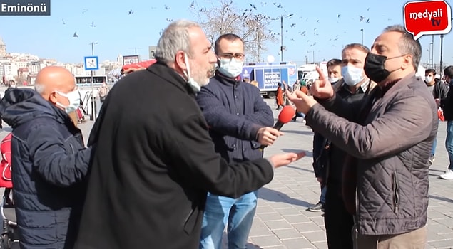 O mikrofona konuşan vatandaşlardan birisi İmamoğlu'nu savunurken, barajların yağmur sayesinde dolduğunu savundu.