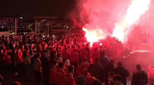 AKP Kongresine Lebaleb Yolculuk: Kovid-19 Kuralları Hiçe Sayıldı