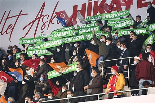 O Sırada Korona Salgını Devam Ediyordu... AKP'nin Kongresinden Yansıyan 'Mesafesiz' Kareler