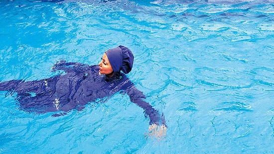 Lüks Sitede 'Haşema ile Havuza Girilmez' Yasağına Ceza Verildi