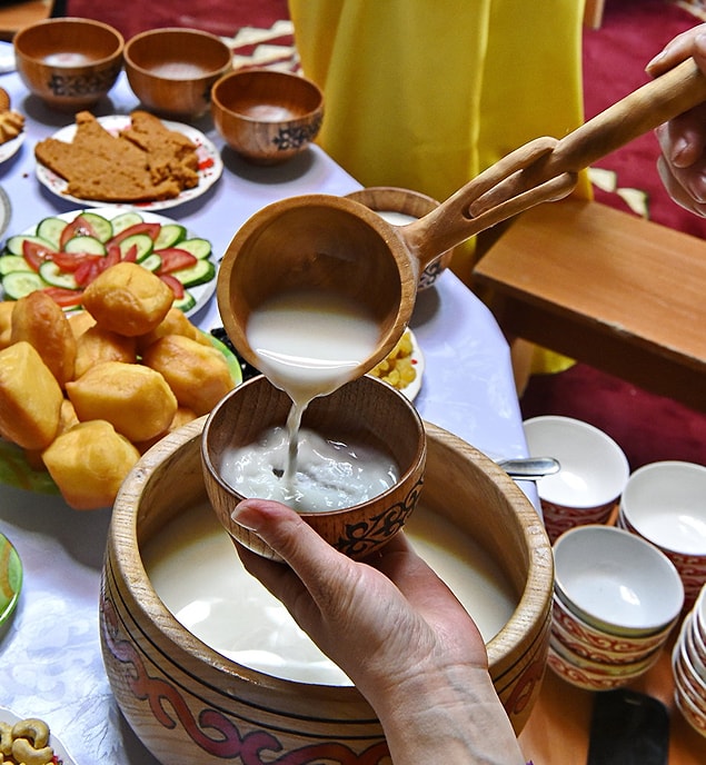 5. Kazakistan'ın ulusal içeceği fermente at sütüdür.