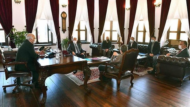 Bugün ise makam odası için İstanbul'dan 898 bin liraya mobilya aldığı ortaya çıktı.