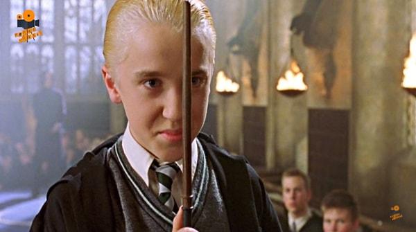 2. Tom Felton, Harry Potter filmi için seçmelere hiçbir kitabı okumadan katılmış. Kendisine Draco Malfoy ile ilgili kitaptaki en sevdiği bölüm sorulduğunda ise, bir önceki adayın verdiği cevabı vermiş.