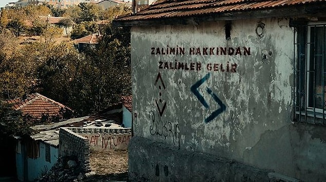 Pazartesi gününün en çok izlenen dizilerinden biri olan Çukur, 10 Mayıs Pazartesi günü final yaparak ekrana veda ediyor.