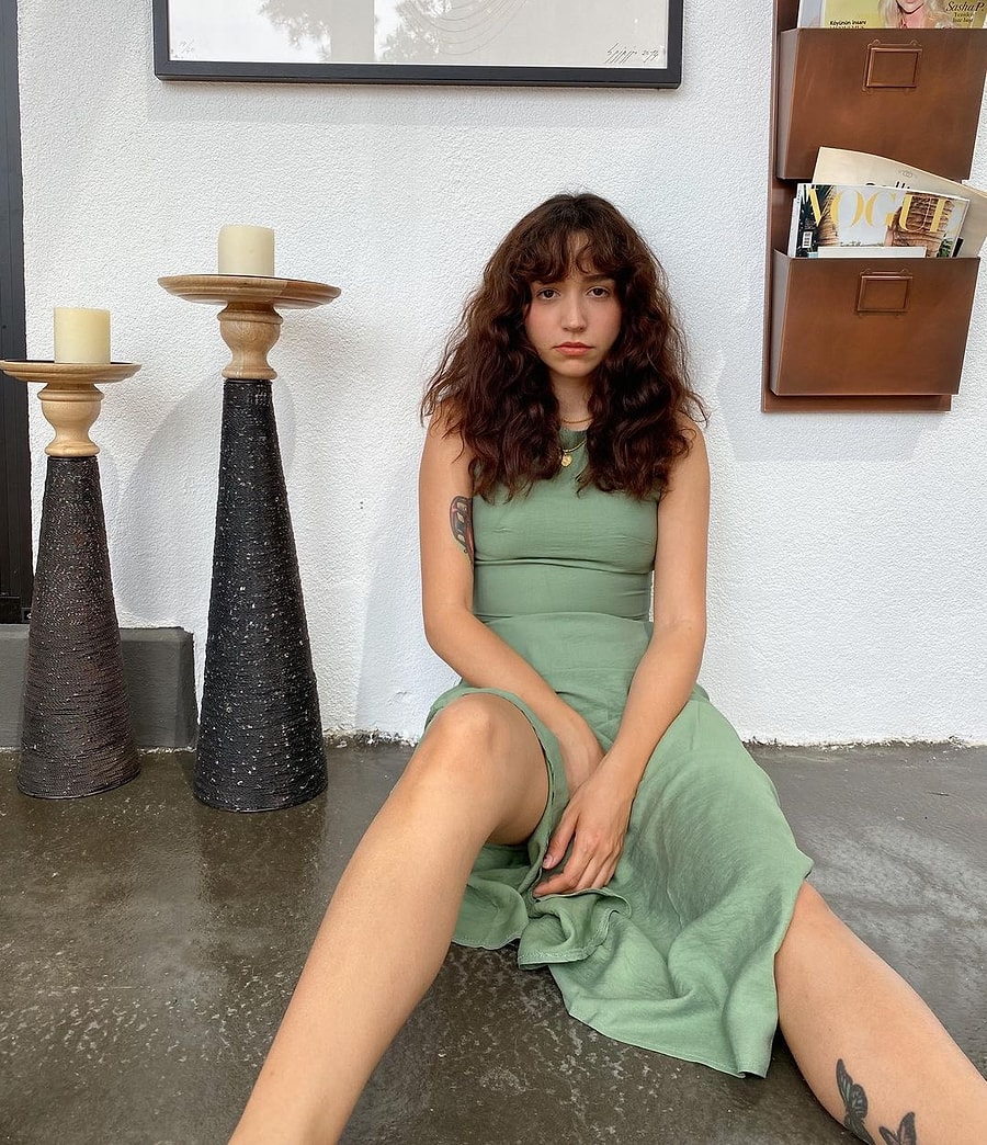 Zeynep Bastık'ın dolabında kaç tane. 