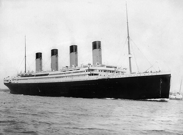 6. Titanic Gemisi'ndeki gözcülerin dürbünleri yoktu.