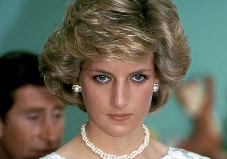 В Интернете появились новые фотографии Кристен Стюарт в роли принцессы Дианы в фильме "Спенсер"