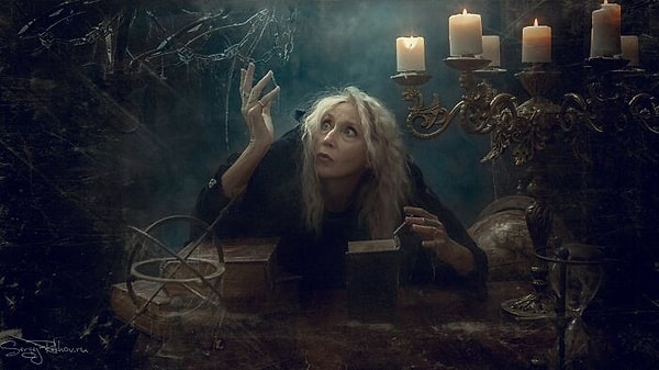 4. Она была взволнована и напугана, потому что не знала, что делает