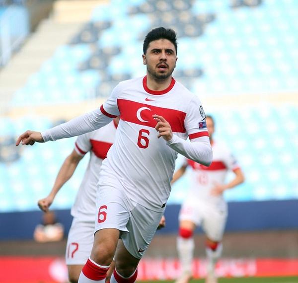 Milliere galibiyeti getiren goller 4. ve 59. dakikalarda Ozan Tufan ve 28. dakikada Çağlar Söyüncü'den geldi.