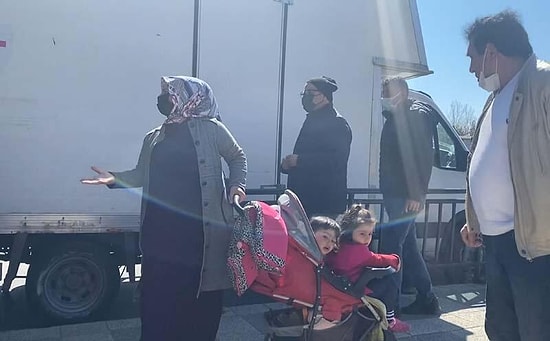 Kısıtlamanın Olduğu Gün Parka Geldi: Polisten Kaçarken Çocuğunu Kaybetti