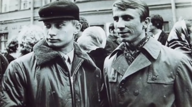 3. St. Petersburg Devlet Üniversitesi'nde Hukuk eğitimi aldı ve sonra KGB adına Almanya'da gizli casus olarak çalışıp Sosyalist Doğu Almanya'nın çöküşüne yol açan isyanlarda faaliyet gösterdi.