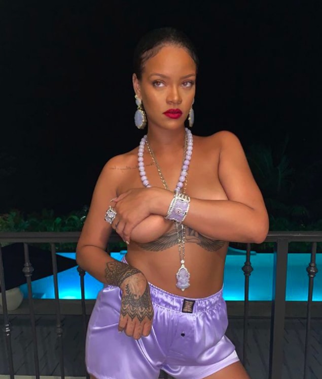 19. Rihanna - 449.000 Dolar