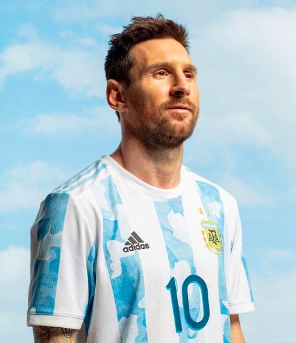 11. Lionel Messi - 695.000 Dolar